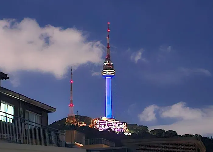 Binsheim Hbc - Seoul's Aesthetic With The Night View Rooftop