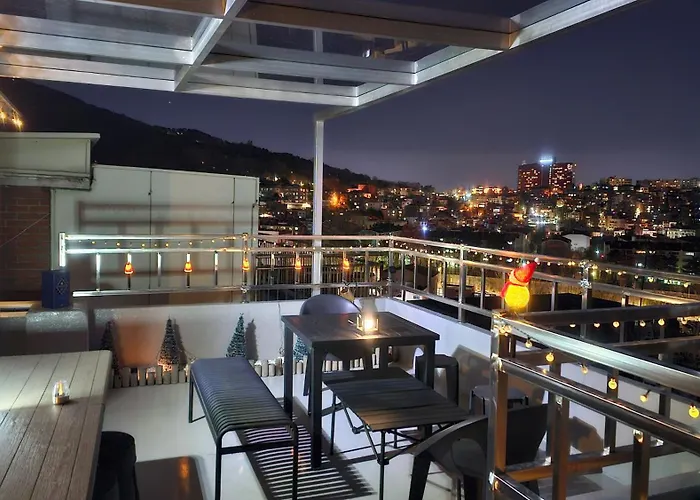 Binsheim Hbc - Seoul's Aesthetic With The Night View Rooftop Villa