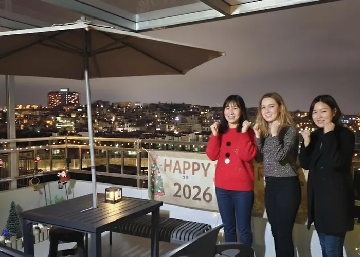 Binsheim Hbc - Seoul's Aesthetic With The Night View Rooftop Villa
