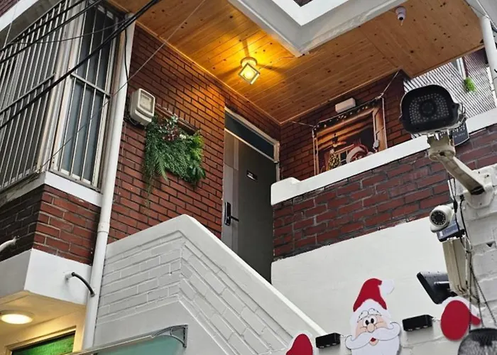 Binsheim Hbc - Seoul's Aesthetic With The Night View Rooftop